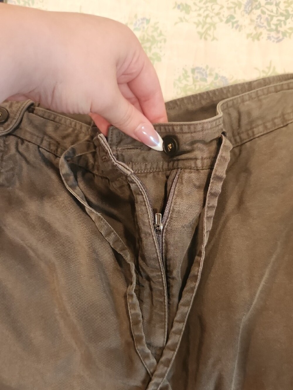 JM Collection Olive Drawstring Utility Pants - Picture 4 of 6